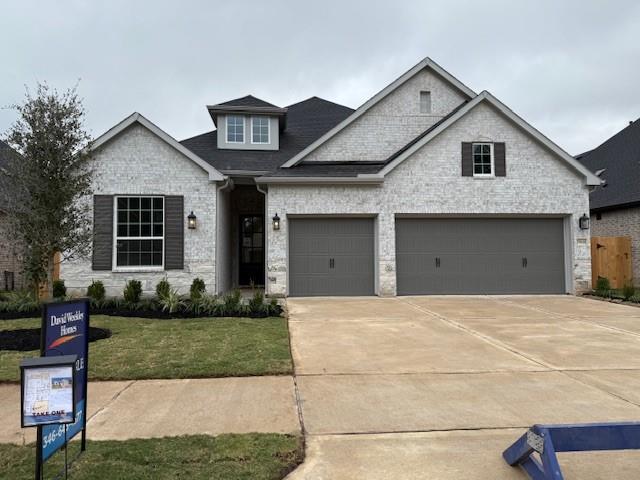 Beautiful 1-story Omaha with 3-car garage!