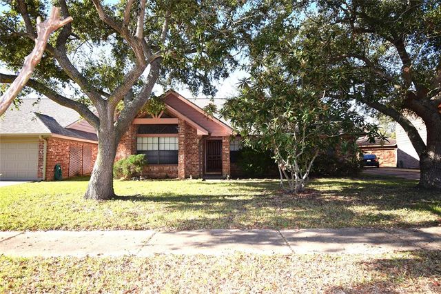 $448,000 | 2926 Field Line Drive | Sugar Land