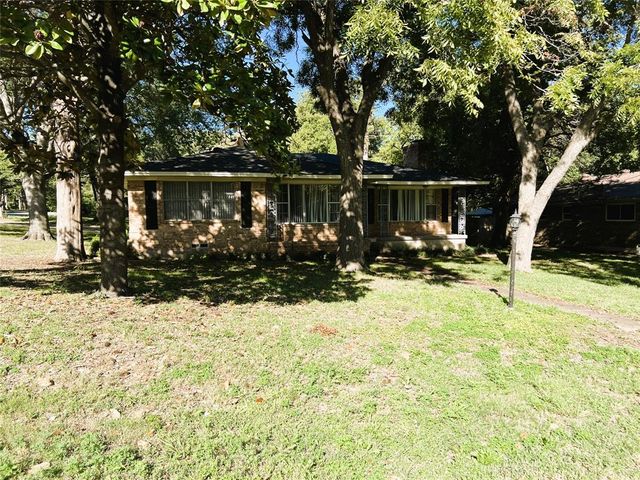 $2,000 | 1038 Tanglewood Drive | Cedar Hill