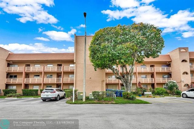 $155,000 | 9681 Sunrise Lakes Boulevard, Unit 304 | Sunrise Lakes