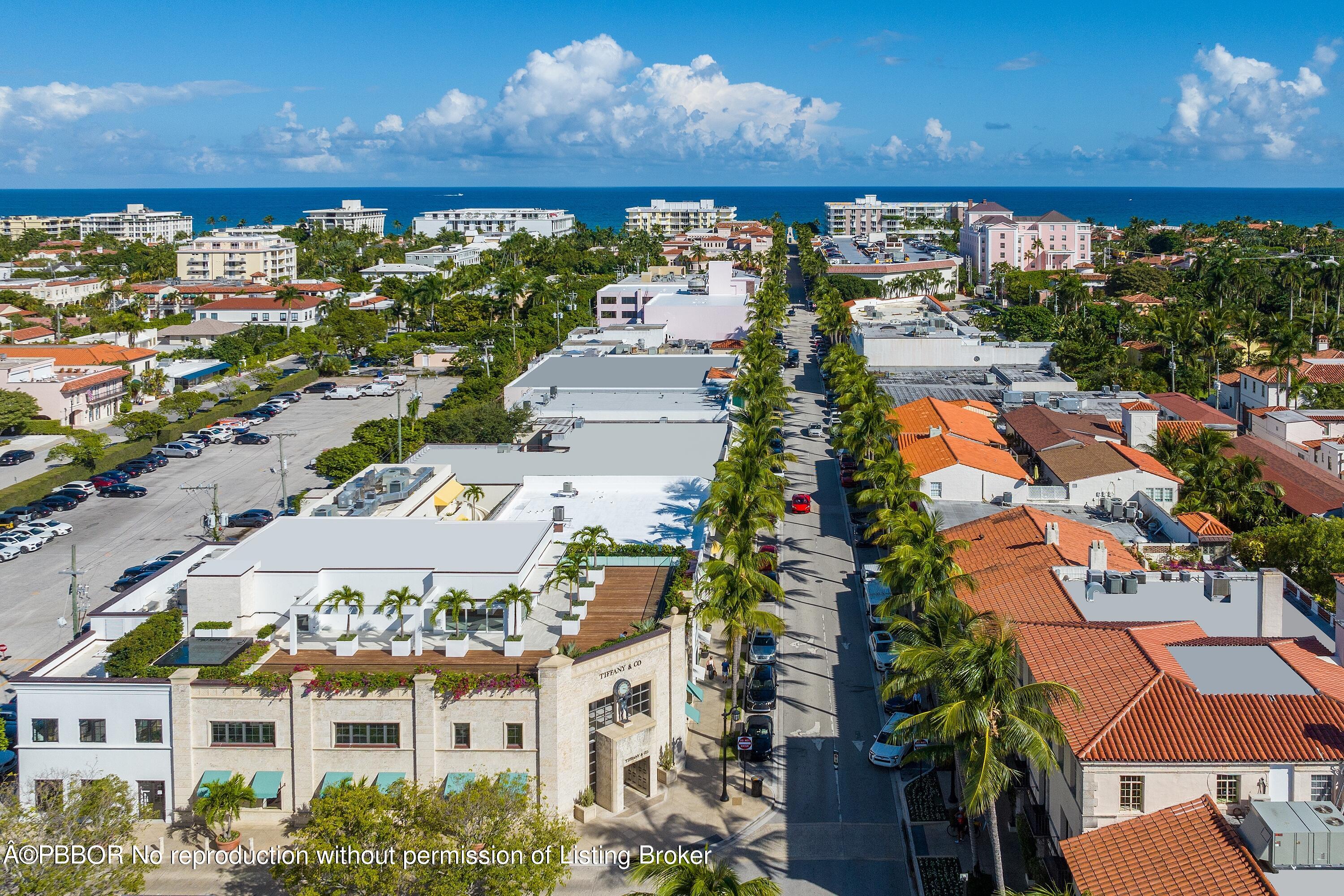 Florida - Palm Beach - Worth Avenue and Hibiscus Avenue