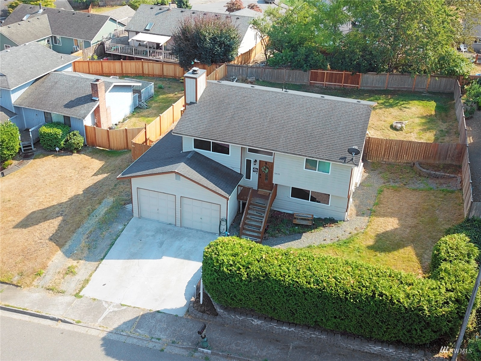 a view of a house with pool