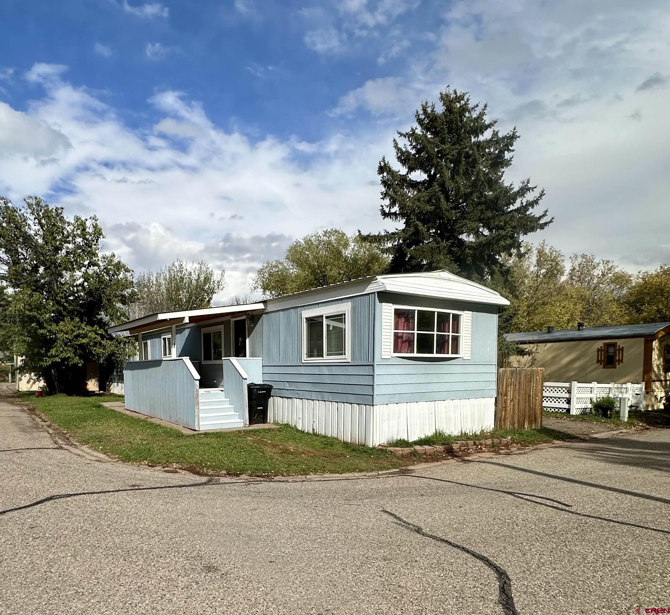 front view of house with a yard