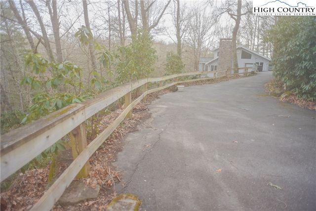 $495,000 | 69 Galax Loop | Linville Land Harbor