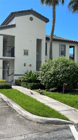 $2,200 | 4580 Northwest 107th Avenue, Unit 20713 | Doral