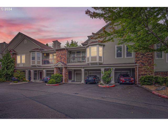 $299,900 | 1260 Northeast Horizon Loop, Unit 307 | Orenco Station