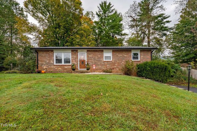 $279,900 | 1521 Sun Valley Road | Cherokee