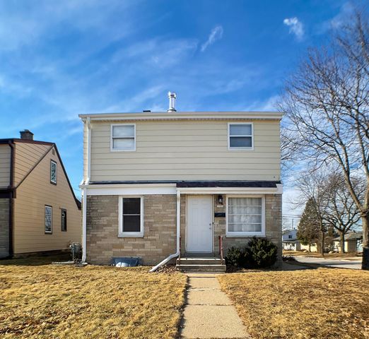 $279,900 | 2101 South 98th Street | Woodlawn Manor