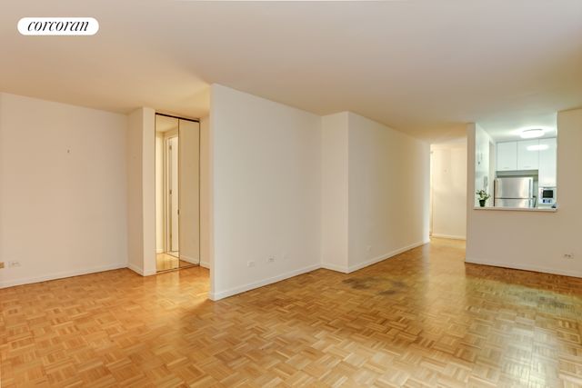 $3,100 | 255 East 49th Street, Unit 15F | Midtown East