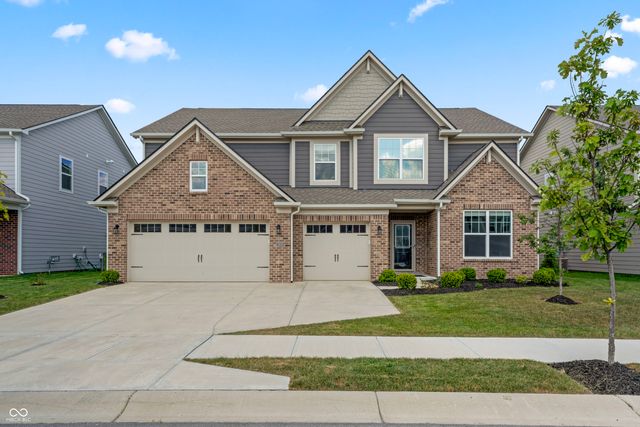 $579,000 | 9738 Virginia Pne Drive | Fall Creek Township - Hamilton County