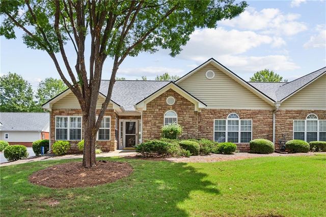 $325,000 | 3801 Villa Springs Circle | Powder Springs