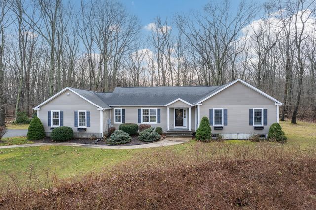 $639,900 | 12 R Mohawk Drive | East Lyme