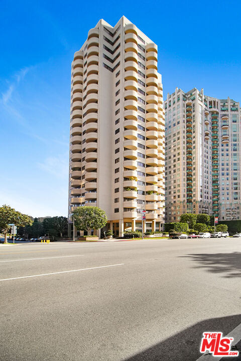 a view of a tall building