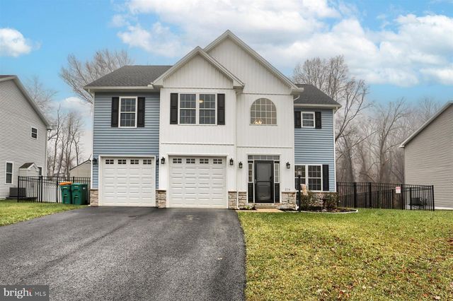 $469,900 | 224 Parkway Drive | South Middleton Township - Cumberland County