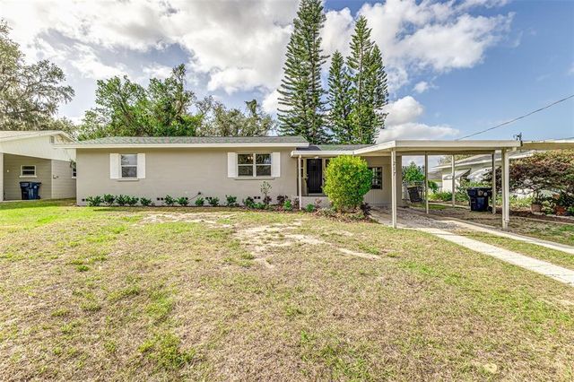 $269,950 | 217 West Lake Avenue | Auburndale