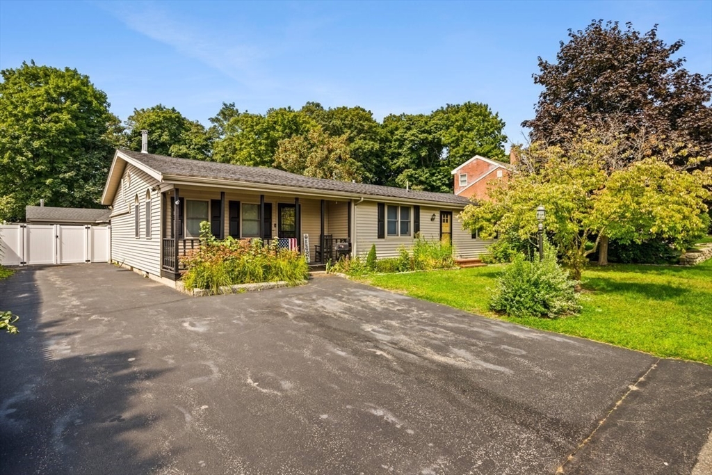 a view of outdoor space yard and front view of a house