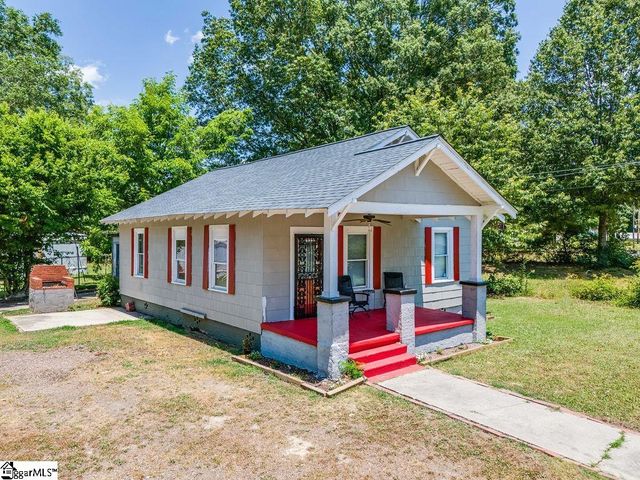 $149,900 | 46 Peachtree Street | Clinton