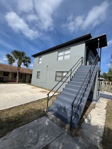 $1,900 | 907 6th Street, Unit 1 | Downtown West Palm Beach