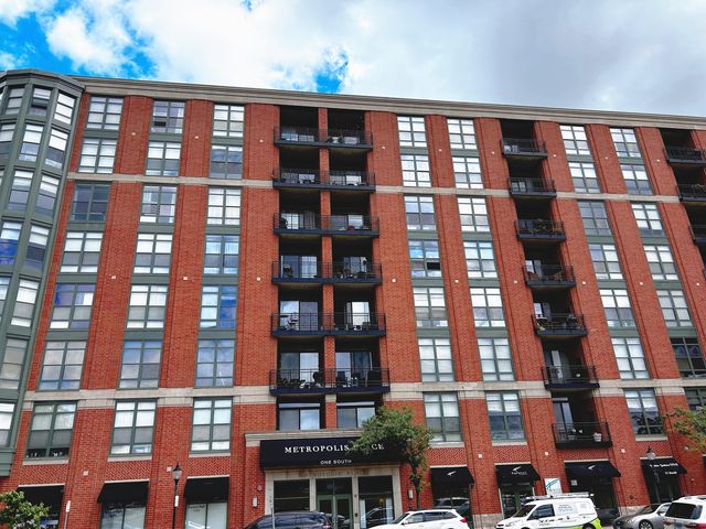 $3,000 | 1 South Highland Avenue, Unit 505 | Arlington Heights