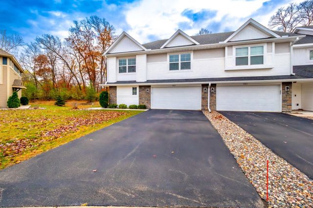 $385,000 | 5907 Moonlight Drive | Prior Lake