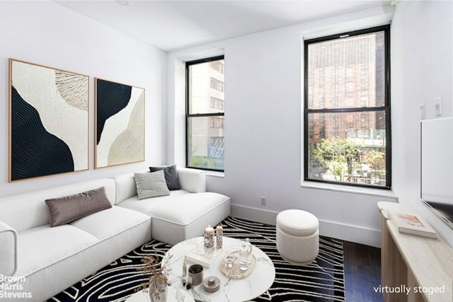 $3,600 | 246 West 48th Street, Unit 2A | Theater District