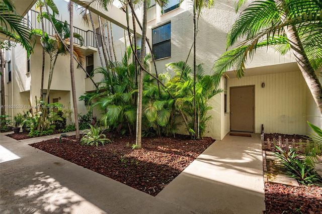 $375,000 | 20350 West Country Club Drive, Unit 1104 | Villa Dorada North