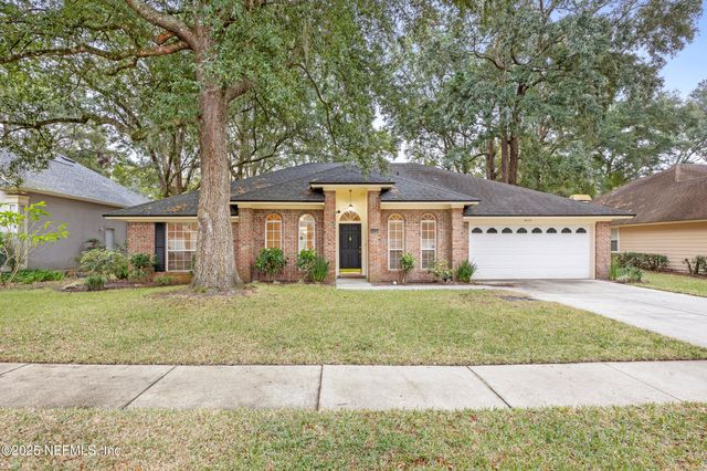 $450,000 | 4048 Clearwater Oaks Drive | Creekside