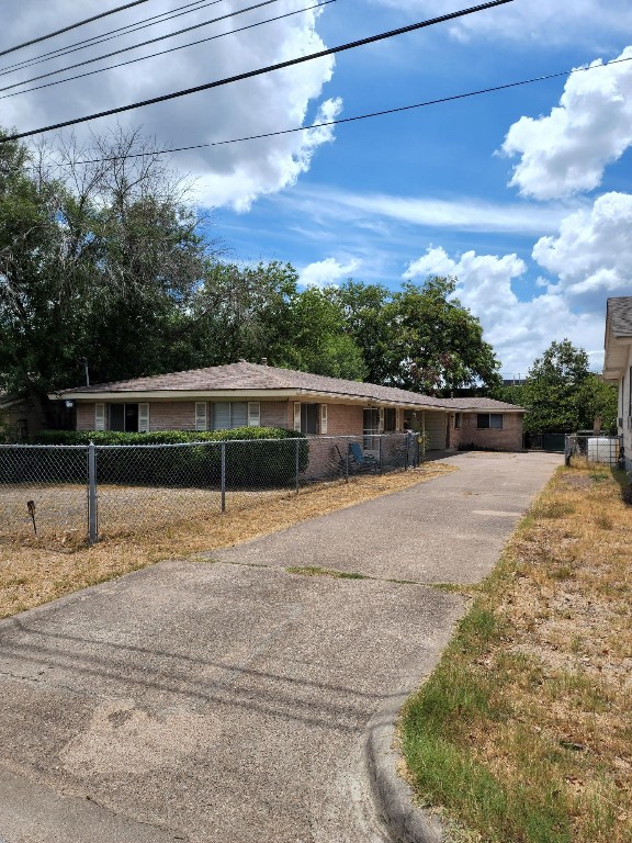 a view of a yard