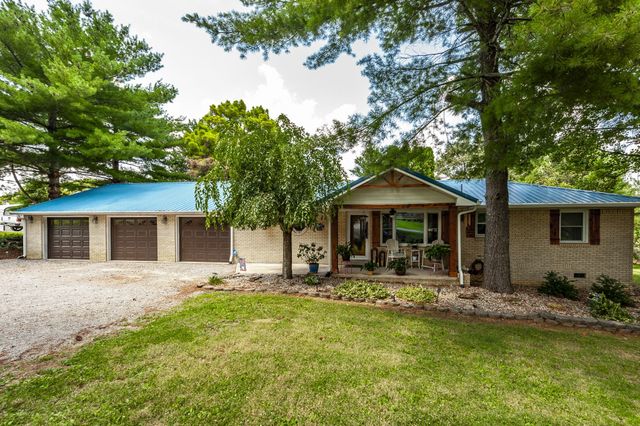 $375,000 | 1009 Spring Valley Drive | Cross Plains