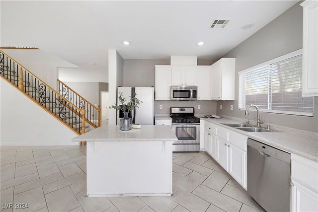 $630,000 | 752 White Grotto Street | Capri at the Vistas