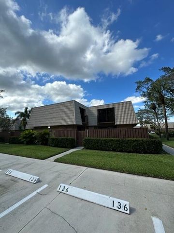 $2,200 | 5324 53rd Way | The Villages of Palm Beach Lakes