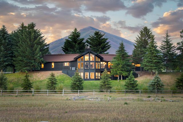 $2,650,000 | 106 Chestnut Lane | Muldoon Ranch