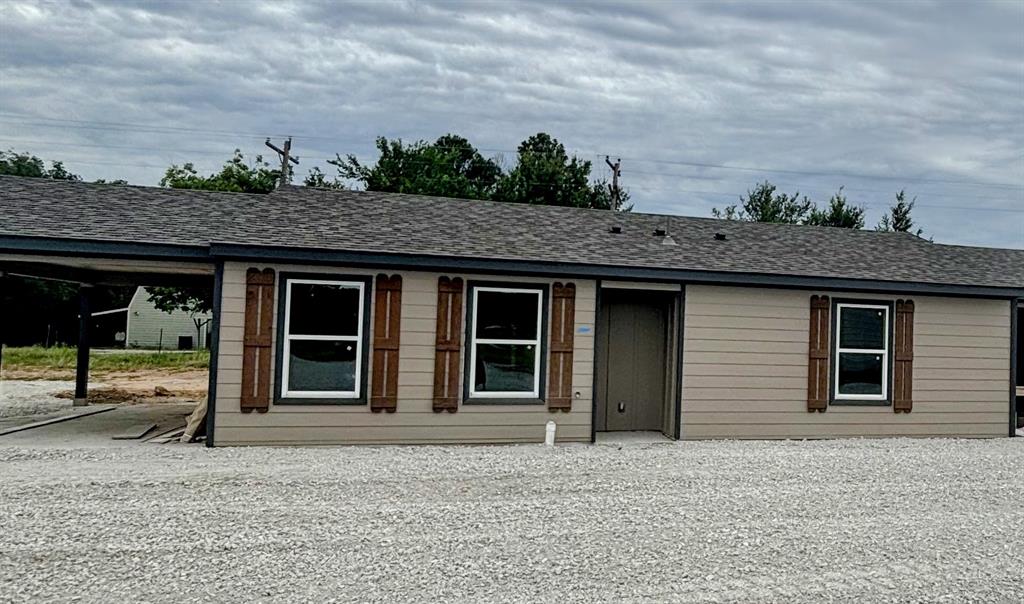 a view of a house with outdoor space