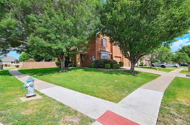 $649,500 | 6501 Hickory Hill Drive | Plano