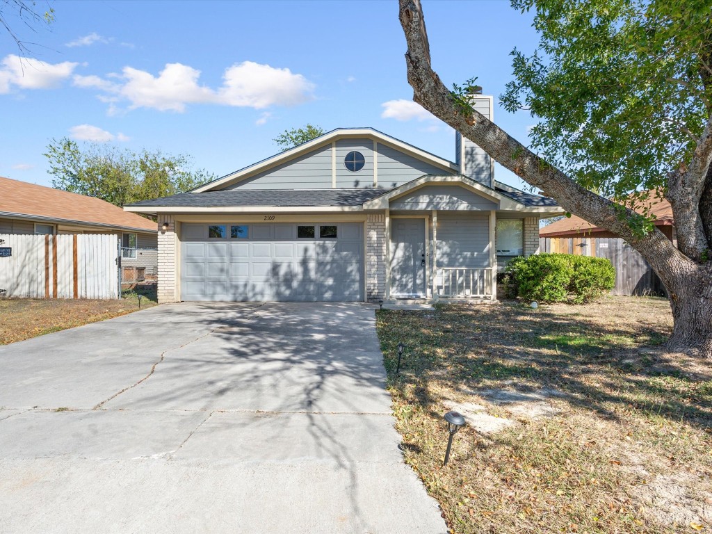 Front of house/ driveway