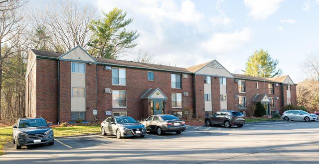 $212,000 | 123 English Village Road, Unit 102 | Northwest Manchester