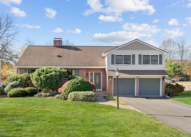 $500,000 | 33 Howland Road | West Hartford