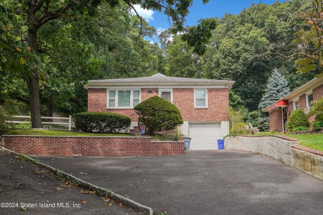 $799,000 | 61 Longview Road | Grymes Hill