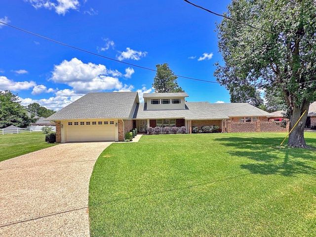 $349,000 | 501 Ridgeway Drive | Chandler