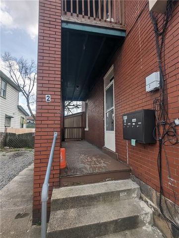 $900 | 216 Sarah Street, Unit 2 | McKees Rocks