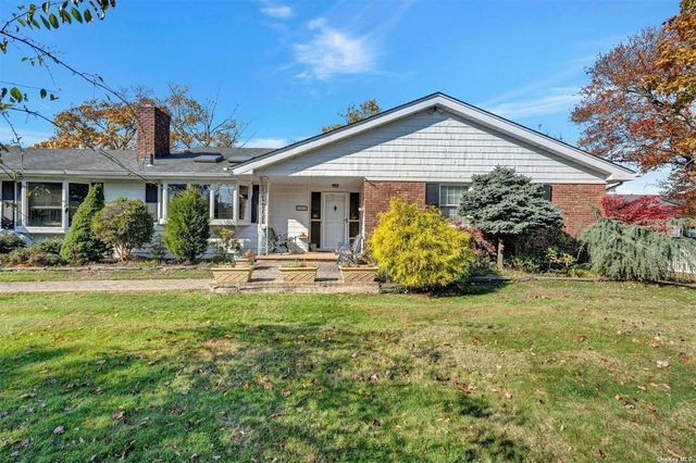 $799,999 | 268 Ocean Avenue | Islip Hamlet