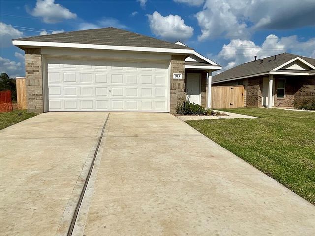 $2,000 | 913 Gentle Moss Drive | Magnolia