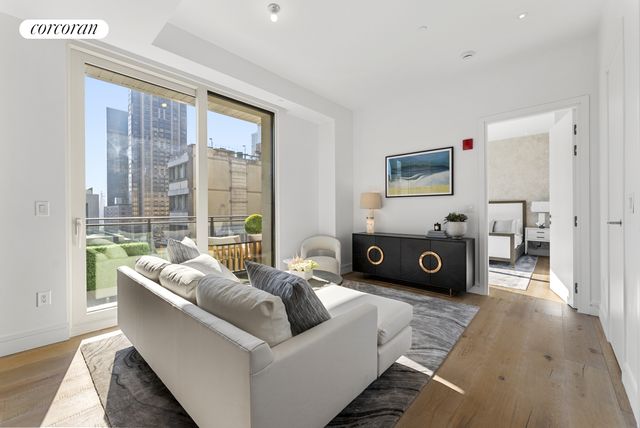 $2,295,000 | 305 East 61st Street, Unit 801 | Lenox Hill