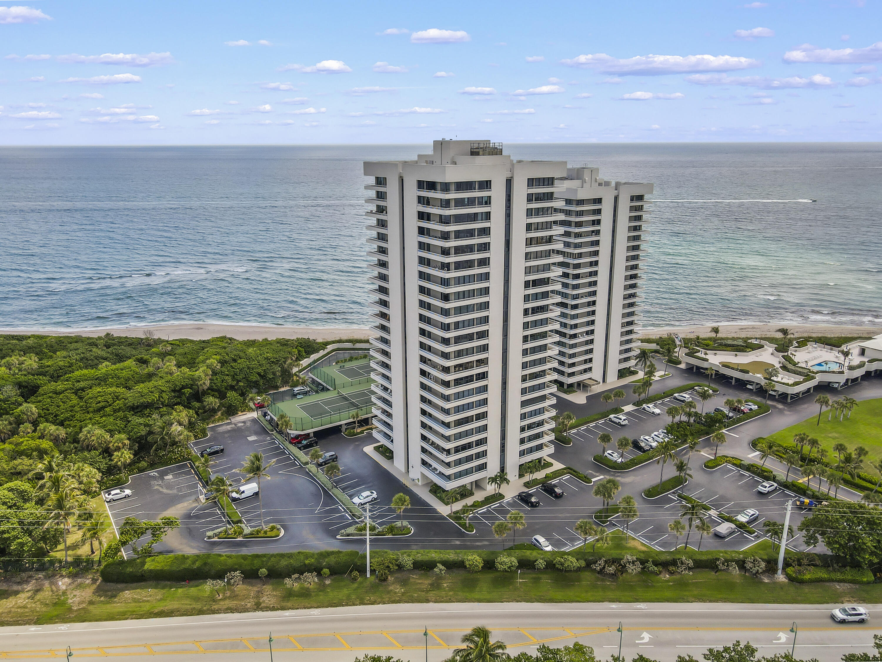 5550 N Ocean Dr #7D Riviera Beach, FL044