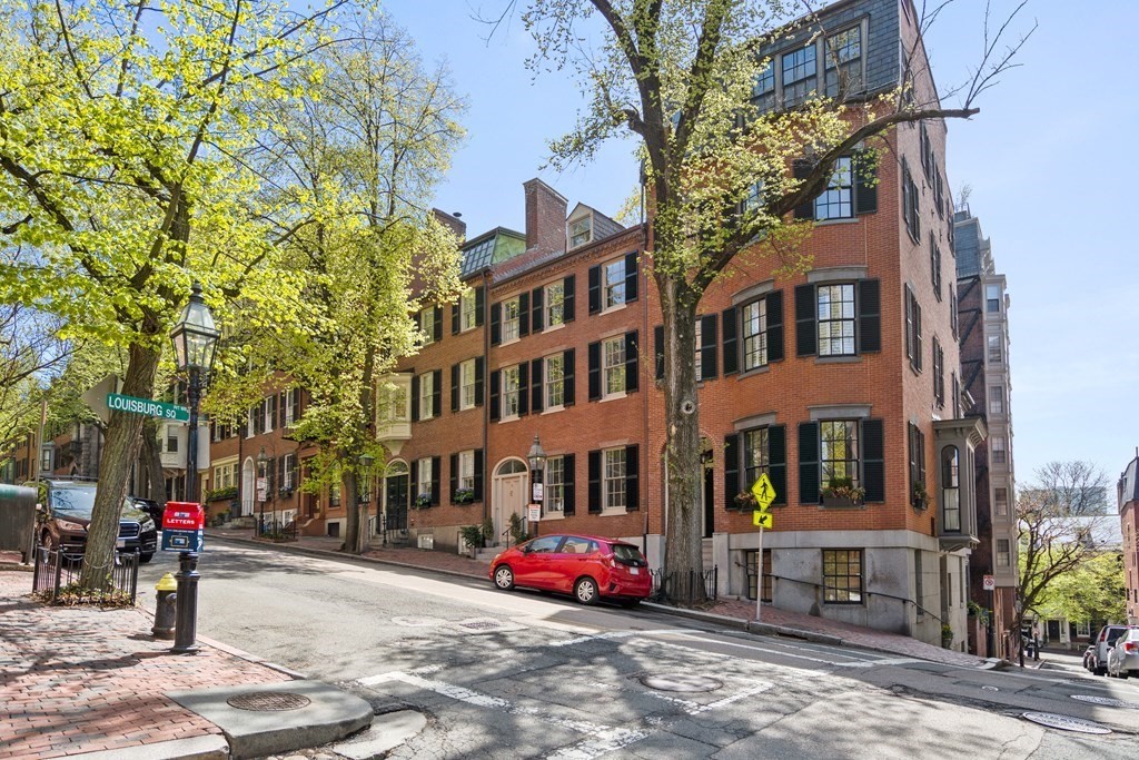 Beacon Hill Boston Neighborhood Guide - Compass