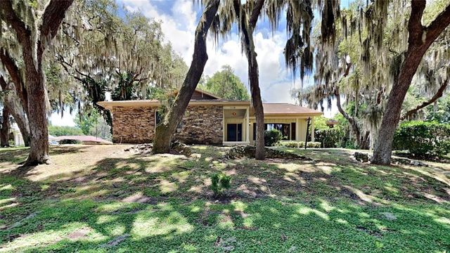 $394,900 | 1229 Palmetto Circle | Eustis