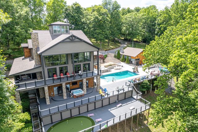 $3,800,000 | 1657 Boswell Road