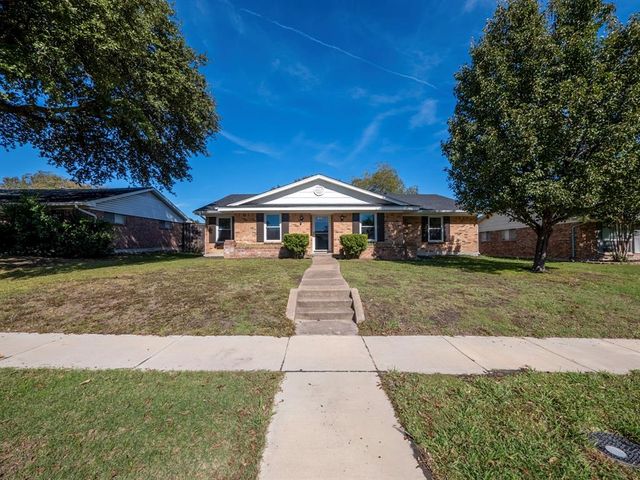 $329,500 | 3009 Yorktown Road | Mesquite