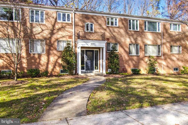 $2,200 | 10412 Montrose Avenue, Unit 204 | Parkside Condominiums