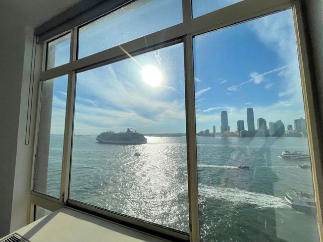 $970,000 | 350 Albany Street, Unit 11A | Battery Park City